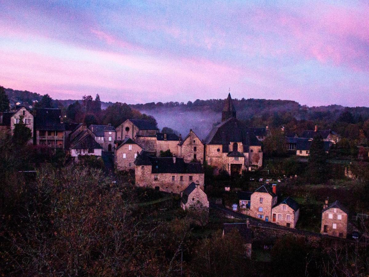 Bed and Breakfast Vue sur la Vezere Treignac Exterior foto